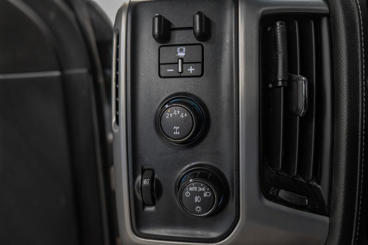 Used 2019 GMC Sierra 3500 SLT w/ Duramax Plus Package AWD/4WD image 23