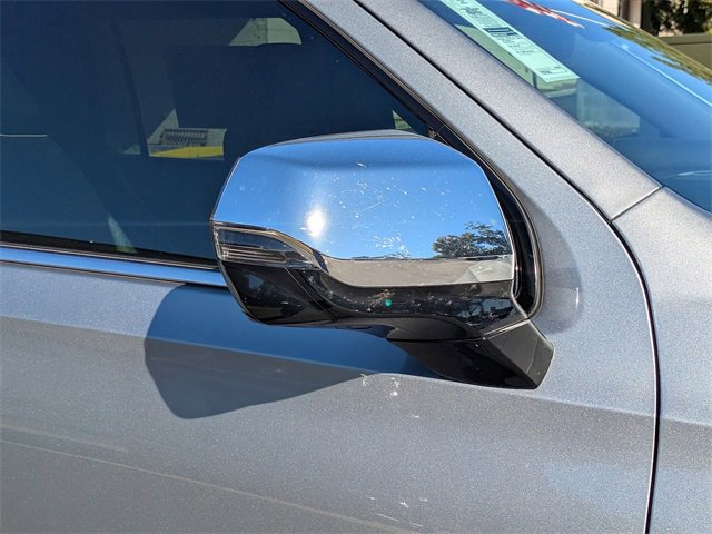 Used 2024 Chevrolet Suburban Premier image 11