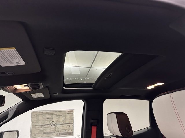 New 2025 GMC Canyon AT4 w/ AT4X Package image 11