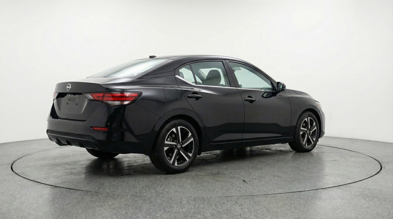 Used 2025 Nissan Sentra SV FWD image 9