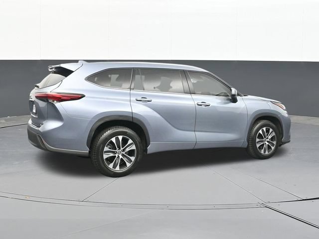 Used 2021 Toyota Highlander XLE FWD image 15
