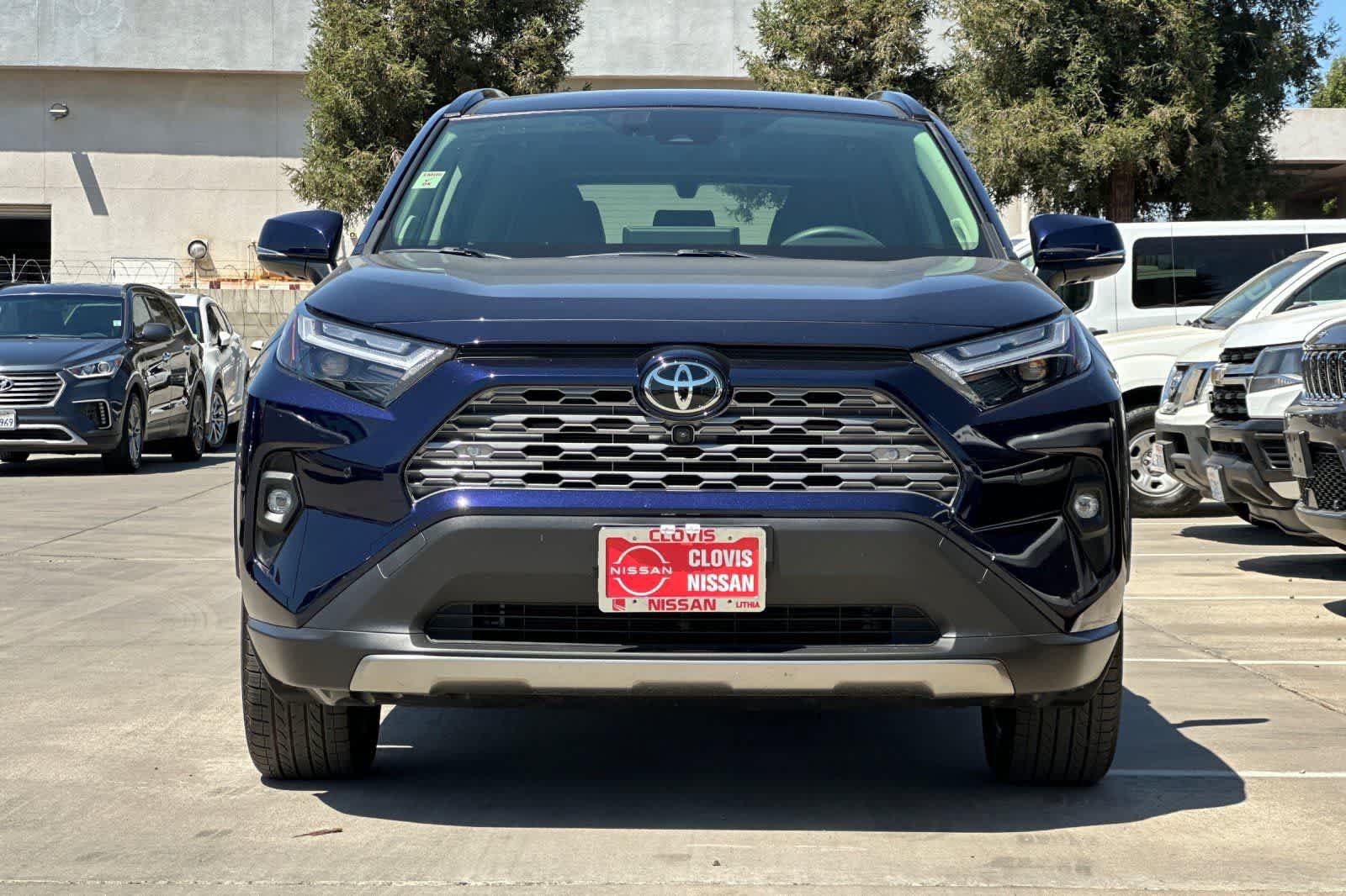 Used 2022 Toyota RAV4 Limited AWD/4WD image 11