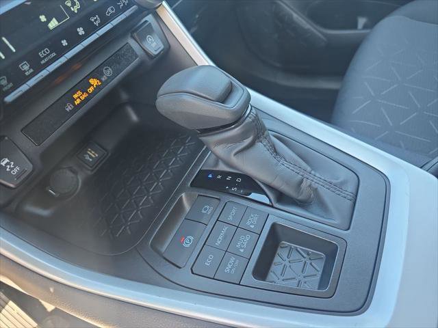 Certified 2025 Toyota RAV4 XLE AWD/4WD image 22