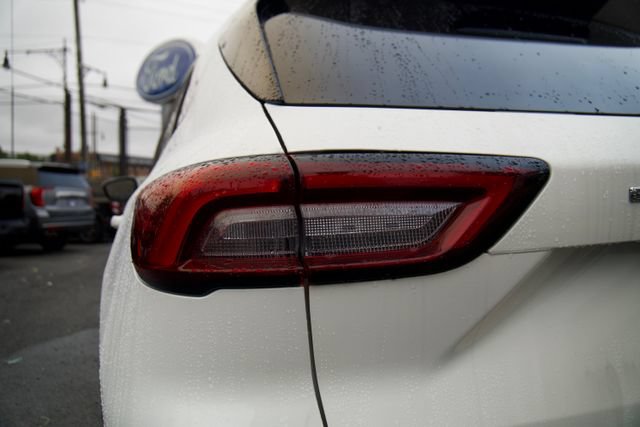 Certified 2024 Ford Escape SE FWD image 11