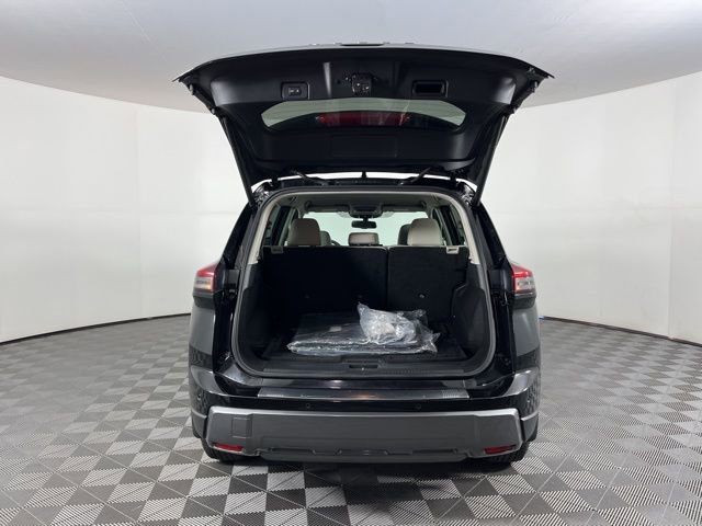 Used 2025 Nissan Rogue SL image 45