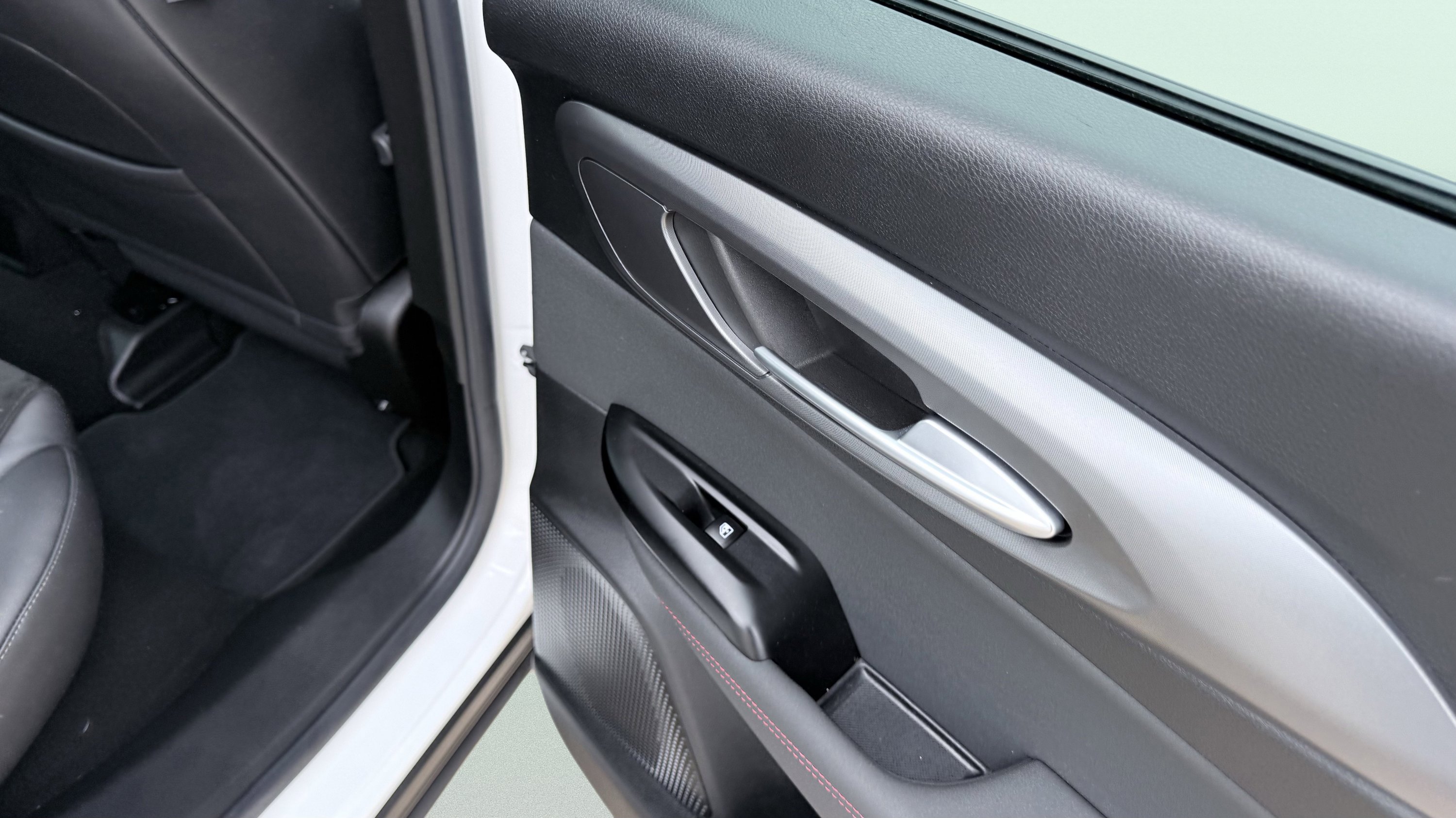 Used 2024 Alfa Romeo Tonale Veloce image 38