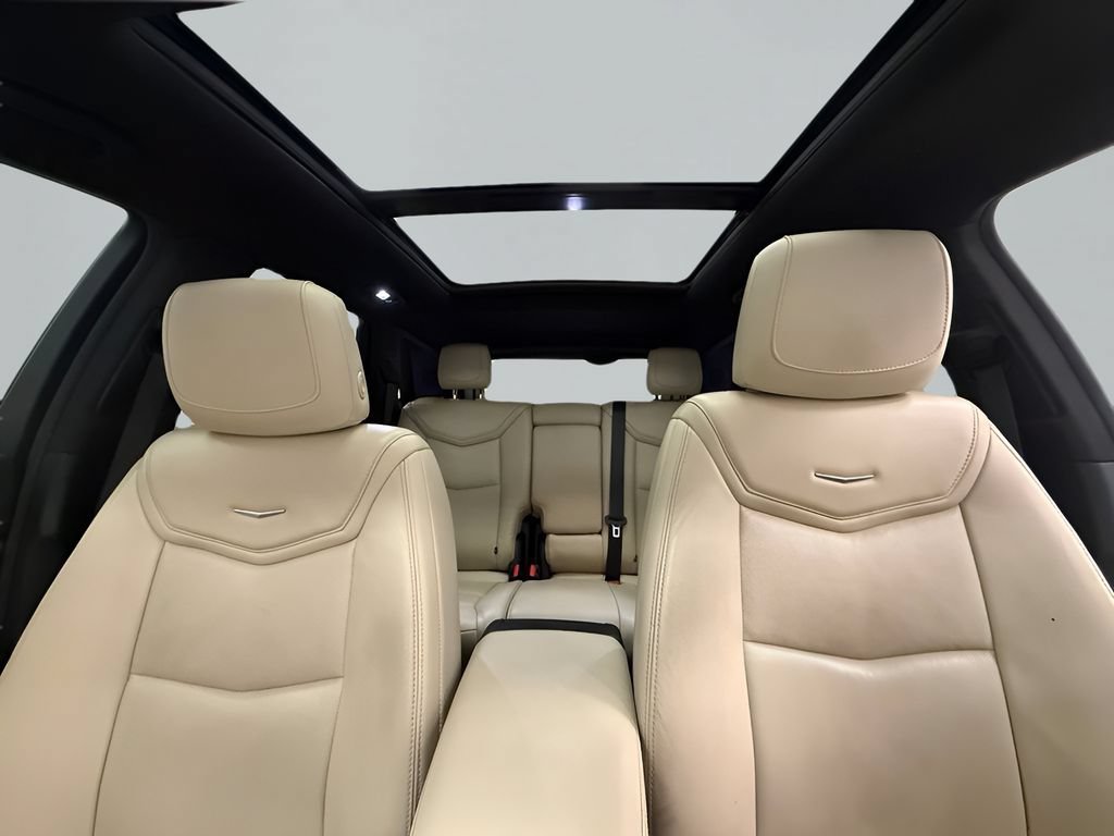 Used 2018 Cadillac XT5 Luxury w/ Driver Awareness Package FWD image 15