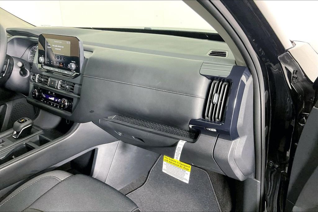 Certified 2025 Nissan Pathfinder S image 22