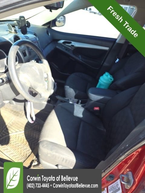 Used 2009 Pontiac Vibe w/ Preferred Package FWD image 14