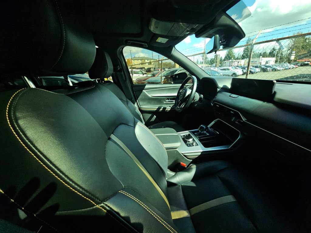 Used 2024 MAZDA CX-90 3.3 Turbo w/ Premium Plus Pkg image 10