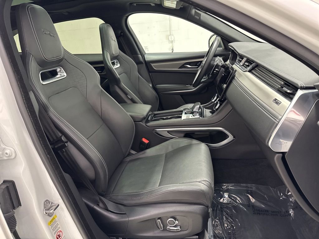 Used 2025 Jaguar F-PACE R-Dynamic S image 34