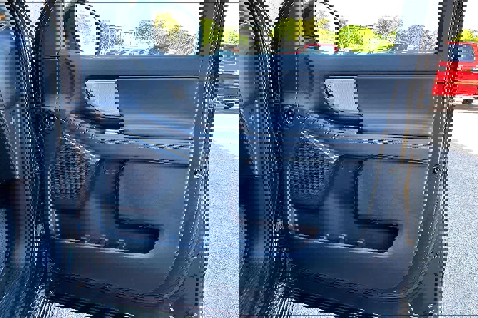 Used 2025 Ford Expedition Active image 23