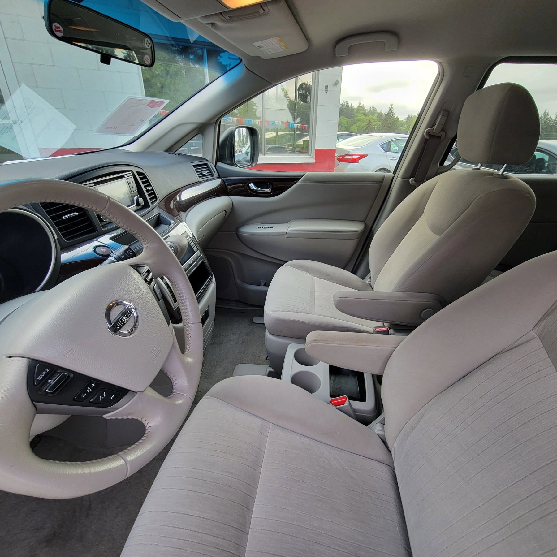 Used 2016 Nissan Quest SV image 14