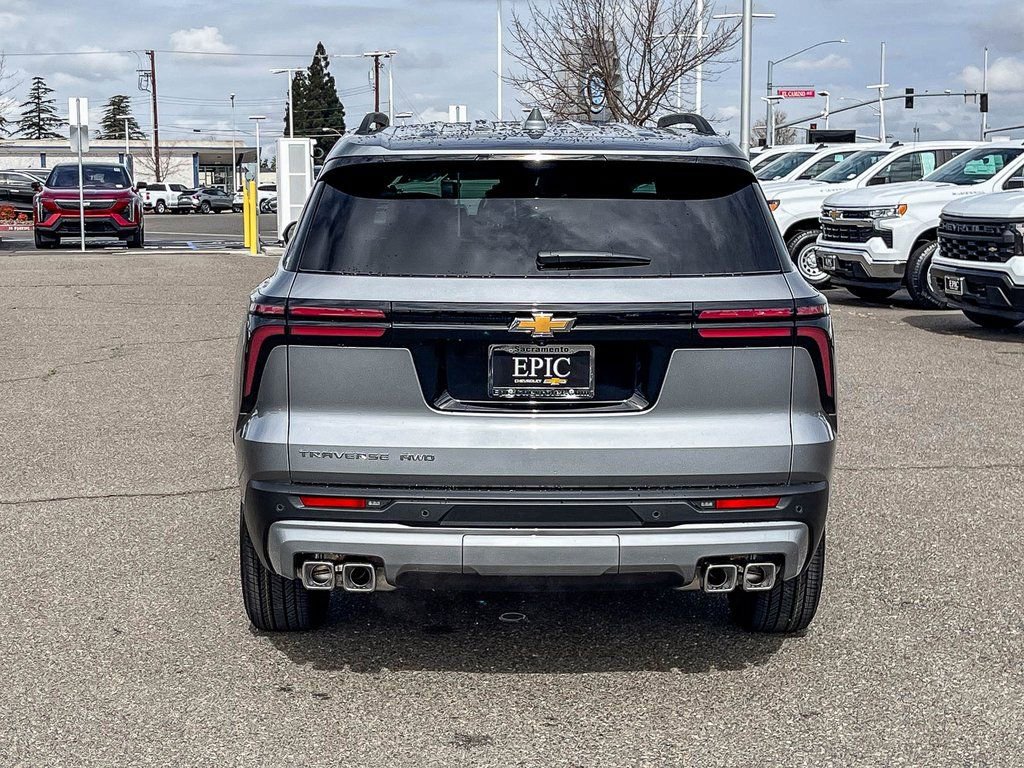 New 2026 Chevrolet Traverse LT w/ Enhanced Driving Package image 3