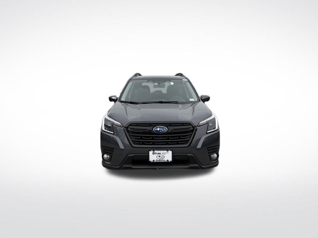 Used 2023 Subaru Forester Premium image 4