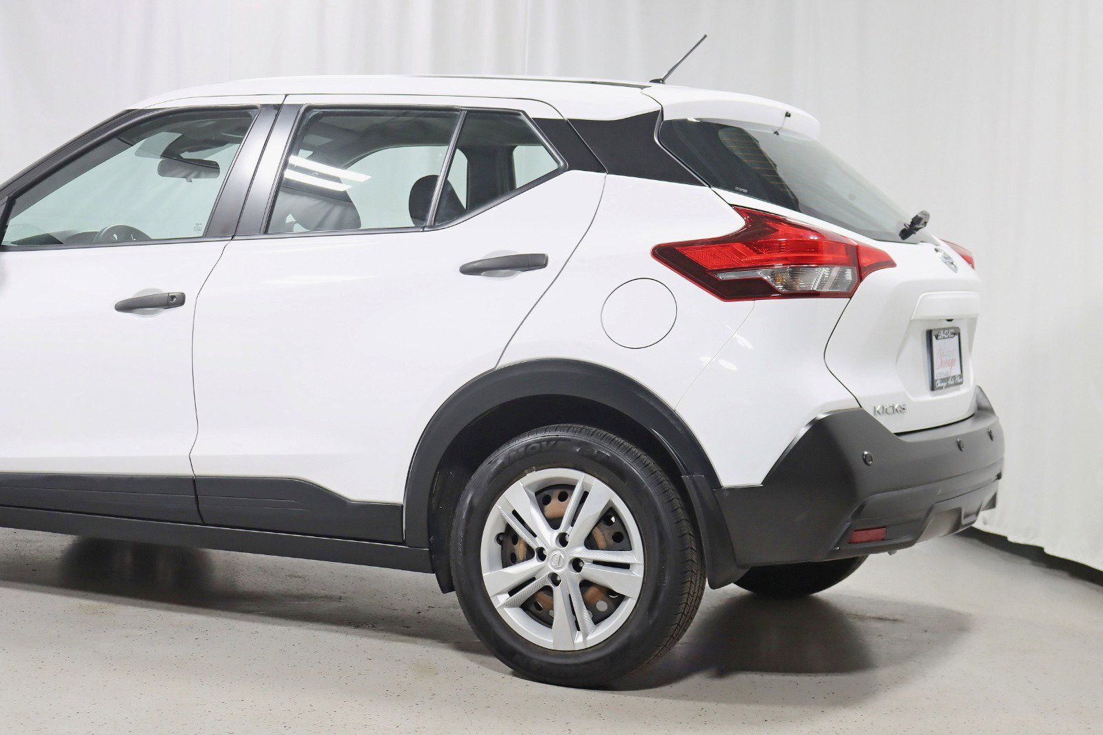Used 2020 Nissan Kicks S image 10