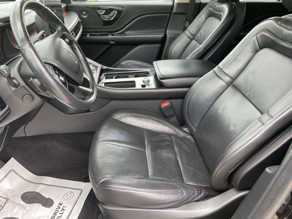 Used 2022 Lincoln Aviator Reserve w/ Equipment Group 201A AWD/4WD image 13