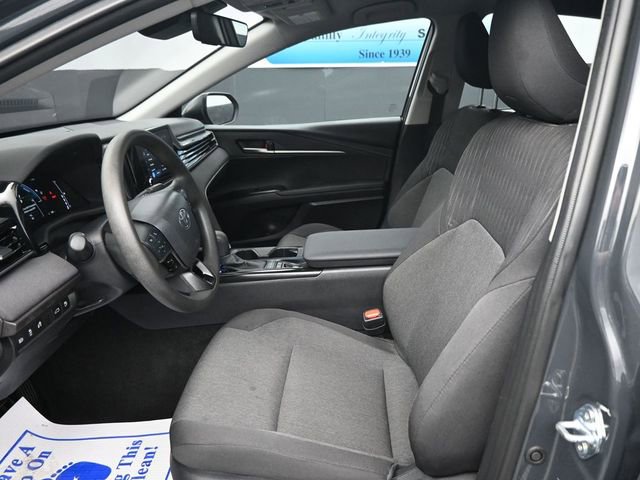 Used 2025 Toyota Camry LE image 11