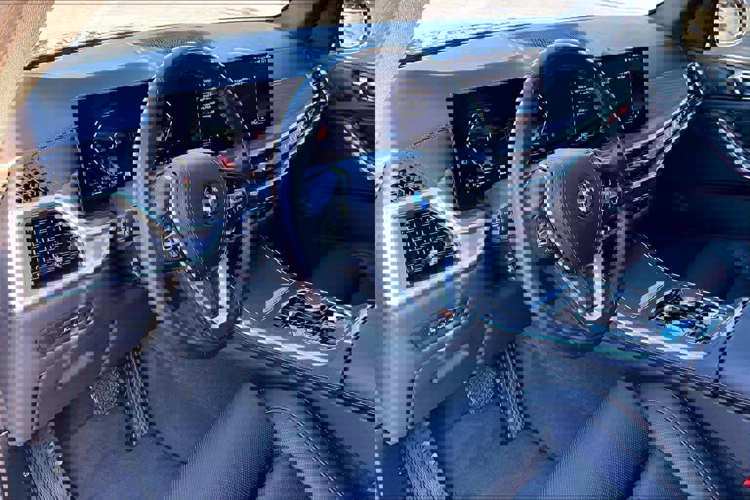 Used 2024 BMW X5 xDrive40i w/ Parking Assistance Package image 19