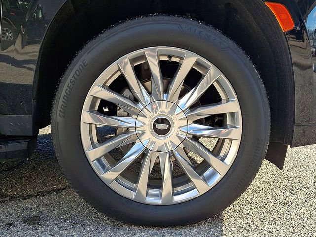 Used 2023 Cadillac Escalade Premium Luxury image 9