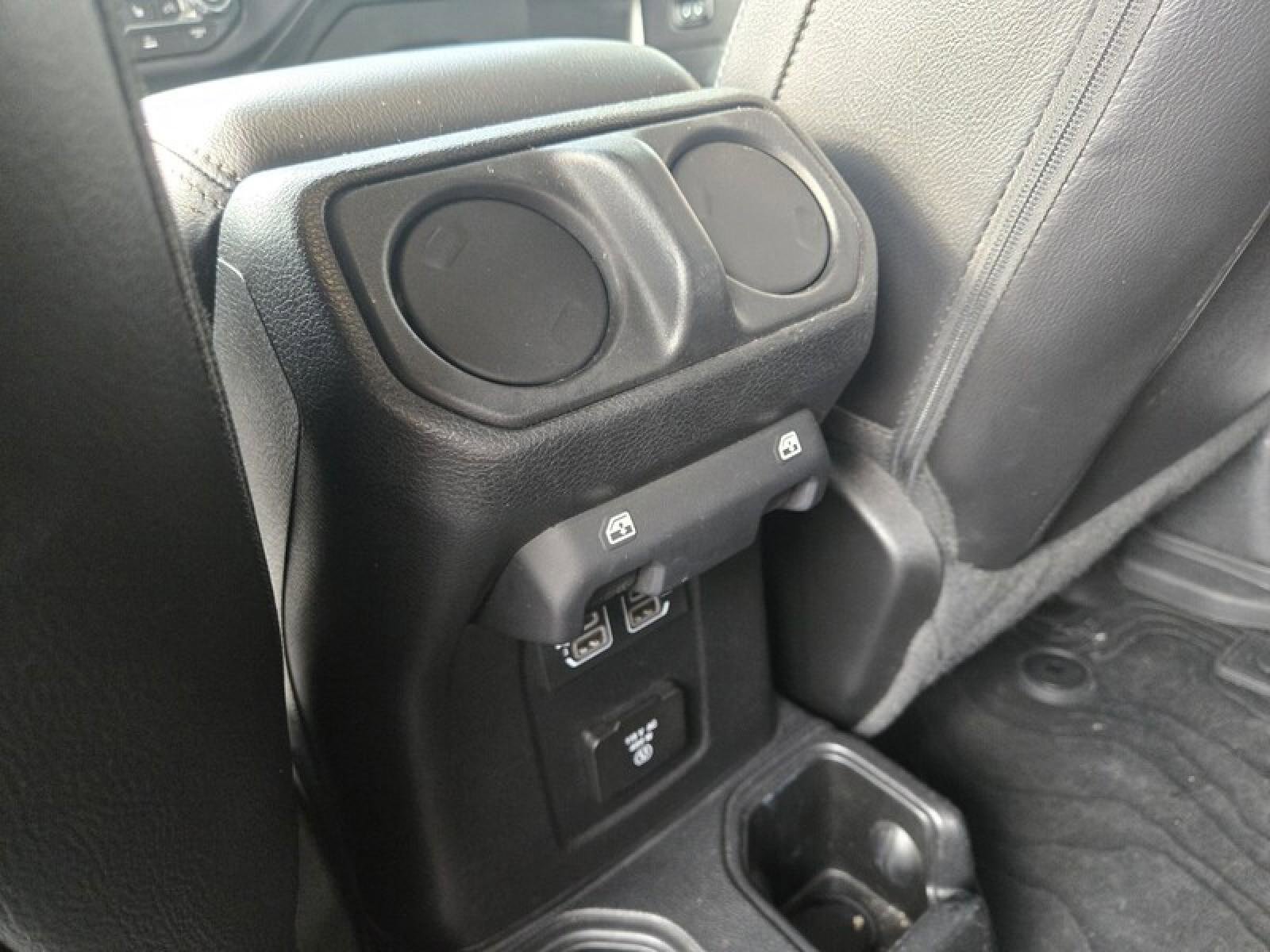 Used 2020 Jeep Gladiator Overland AWD/4WD image 22