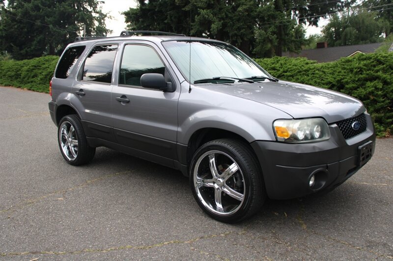 Used 2007 Ford Escape XLT AWD/4WD image 2