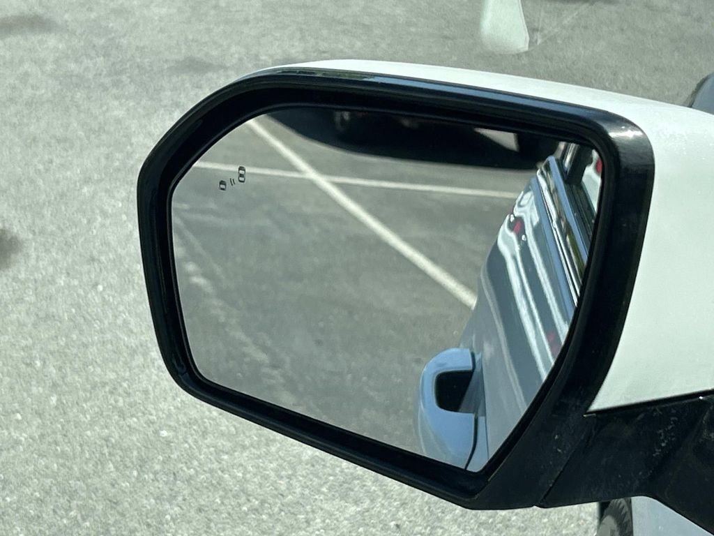 Used 2024 Ford Expedition XLT image 17