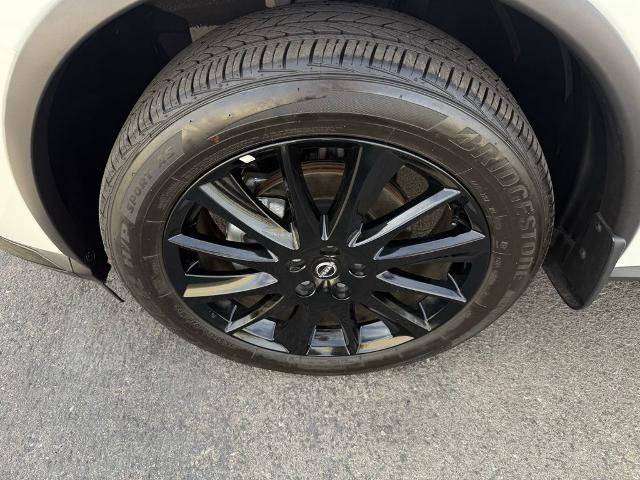 Certified 2024 Nissan Murano SV w/ SV Midnight Edition Package image 9