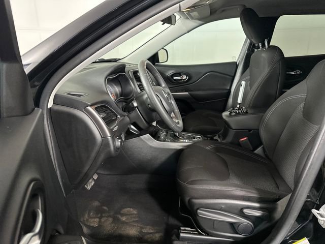 Used 2020 Jeep Cherokee Sport AWD/4WD image 11