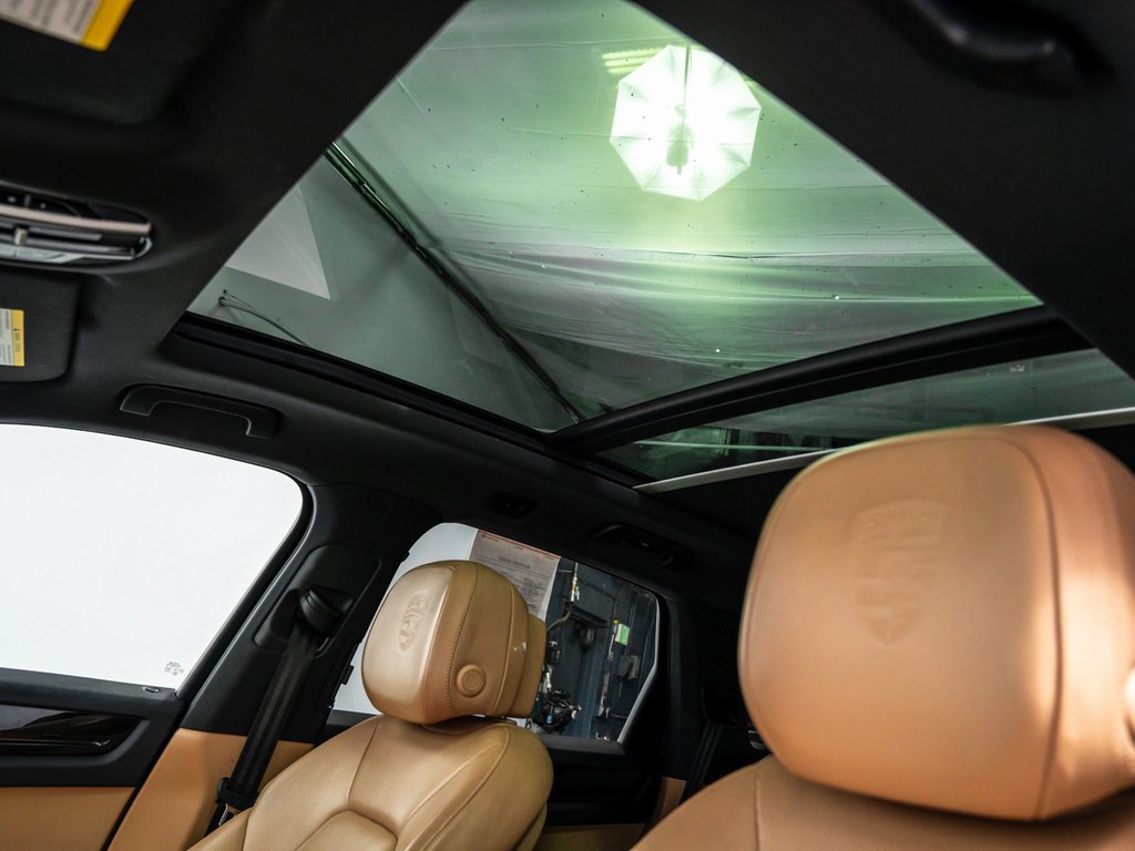 Used 2020 Porsche Cayenne S image 27