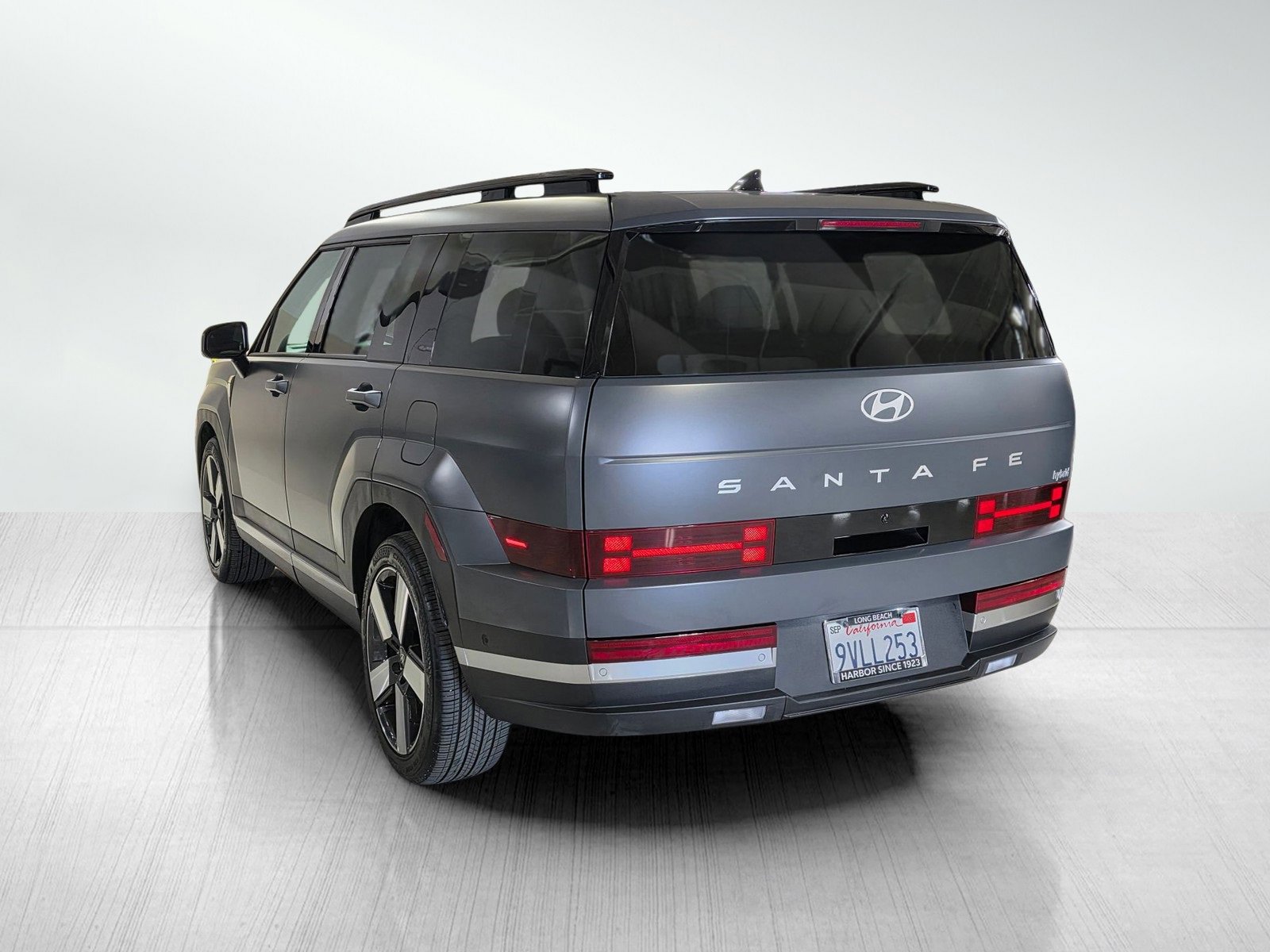 Certified 2025 Hyundai Santa Fe Limited image 5