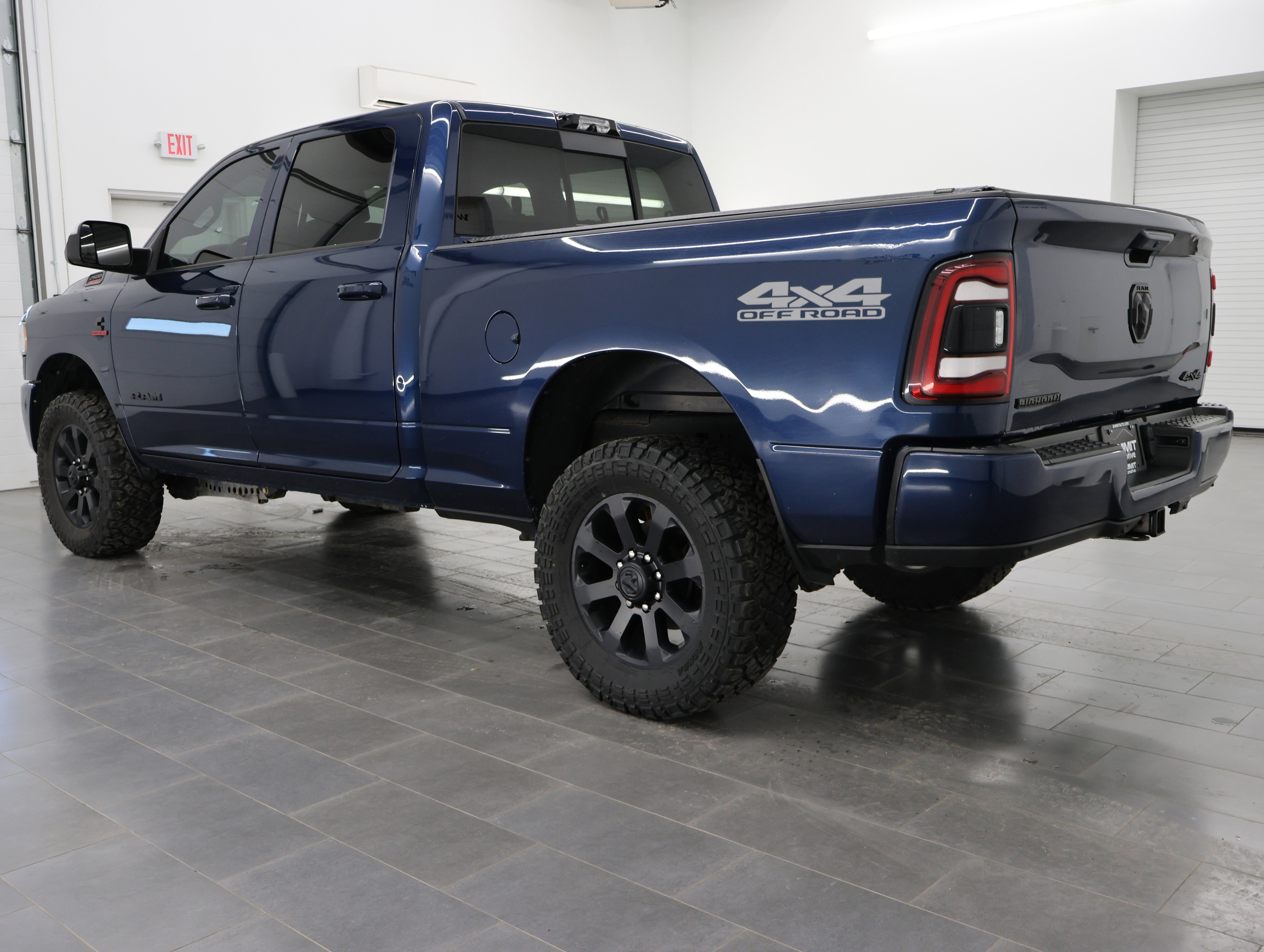 Used 2022 RAM 2500 Big Horn w/ Level C Equiment Group AWD/4WD image 6
