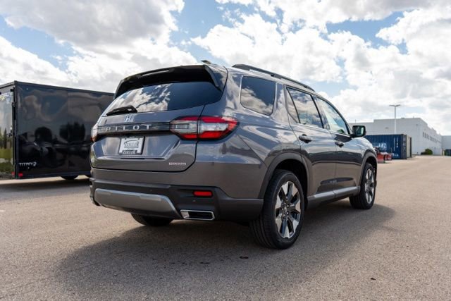 New 2026 Honda Pilot Touring image 7