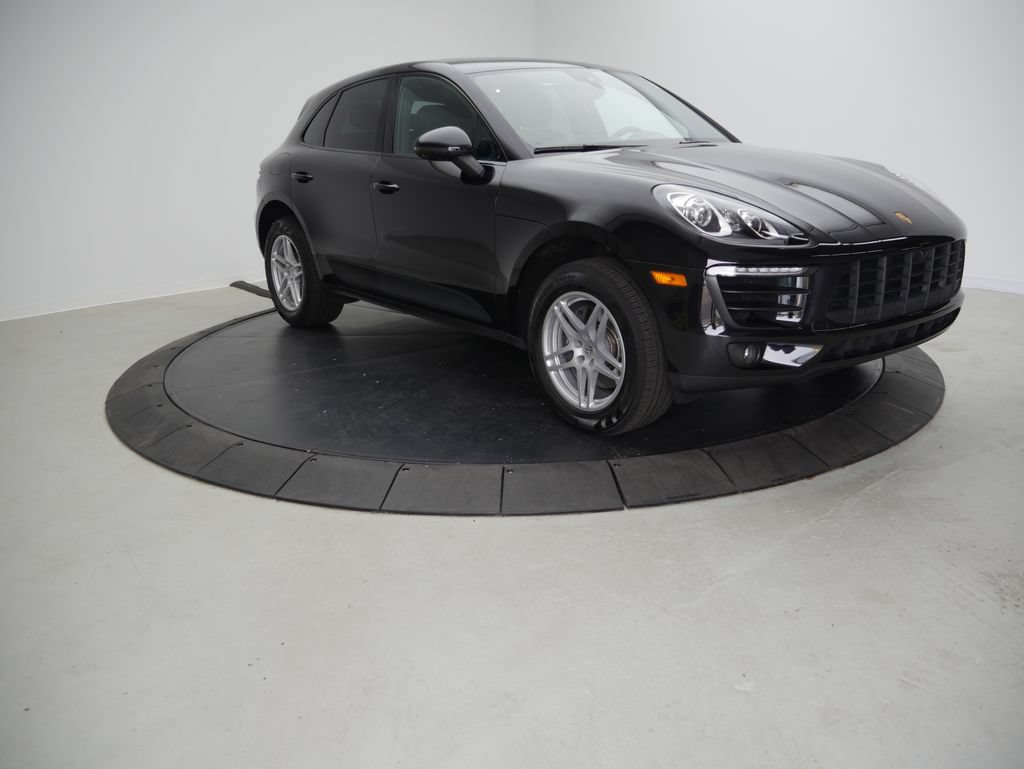 Certified 2018 Porsche Macan Sport Edition AWD/4WD image 9