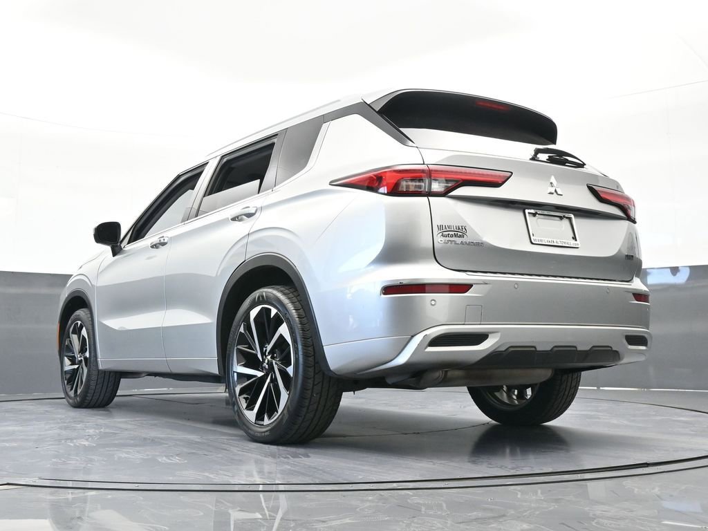 Used 2022 Mitsubishi Outlander SEL image 55