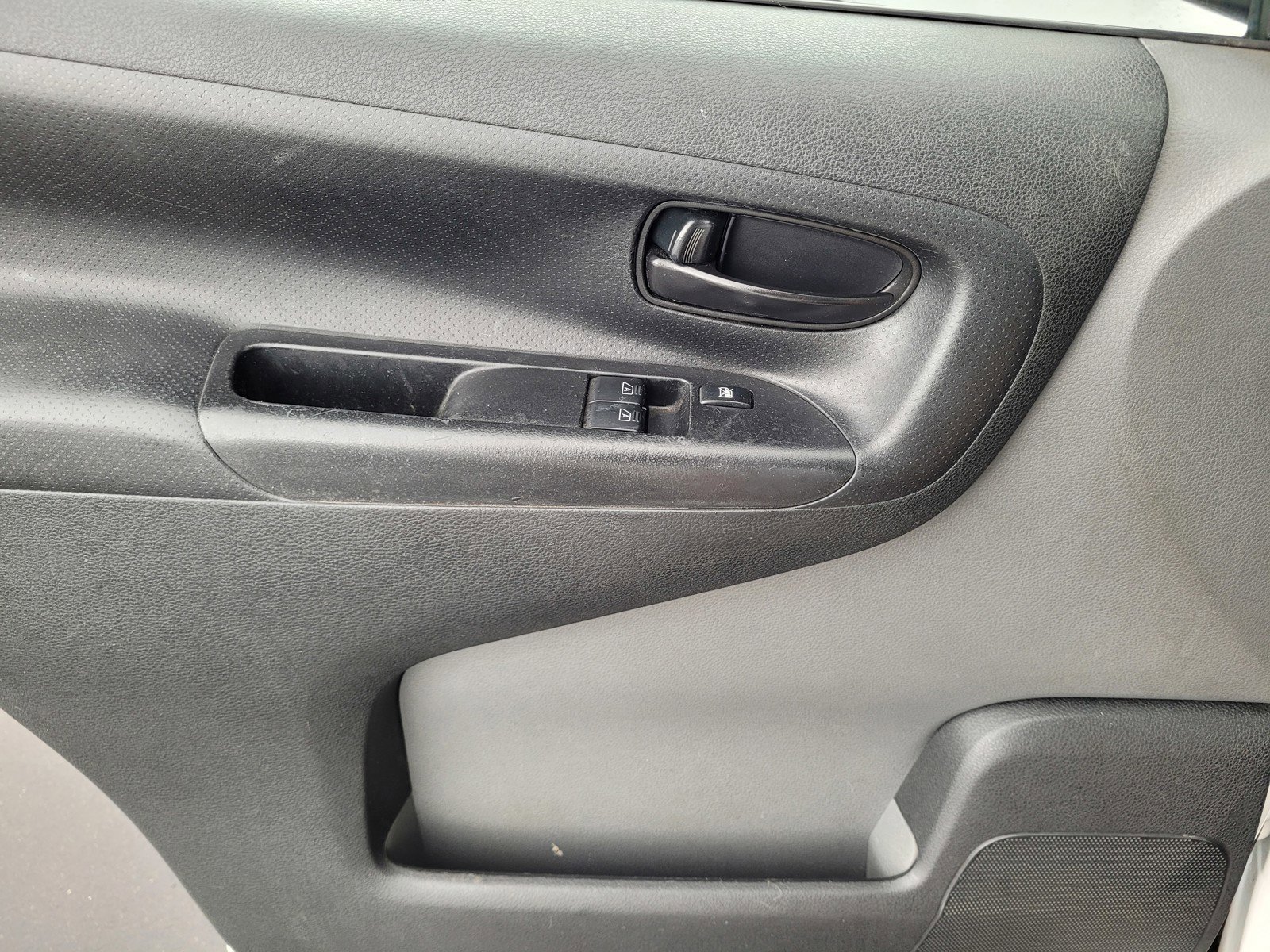 Used 2015 Nissan NV200 S FWD image 17