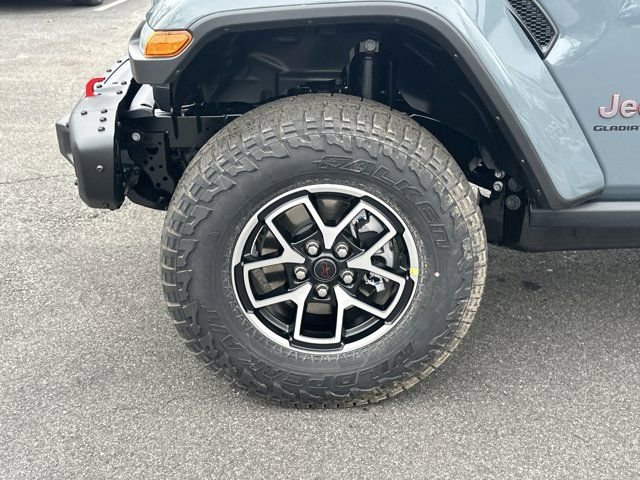 New 2026 Jeep Gladiator Rubicon w/ Technology Group AWD/4WD image 13