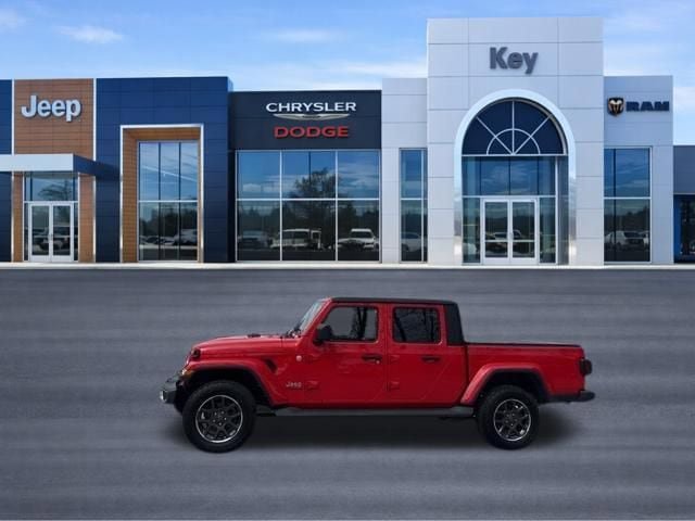 Used 2022 Jeep Gladiator Overland w/ Cold Weather Group AWD/4WD video 2