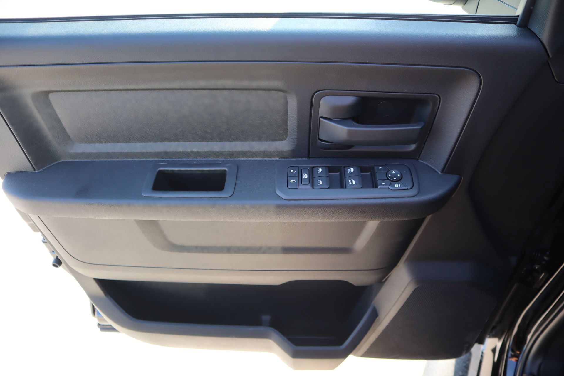 New 2026 RAM 3500 Tradesman AWD/4WD image 16
