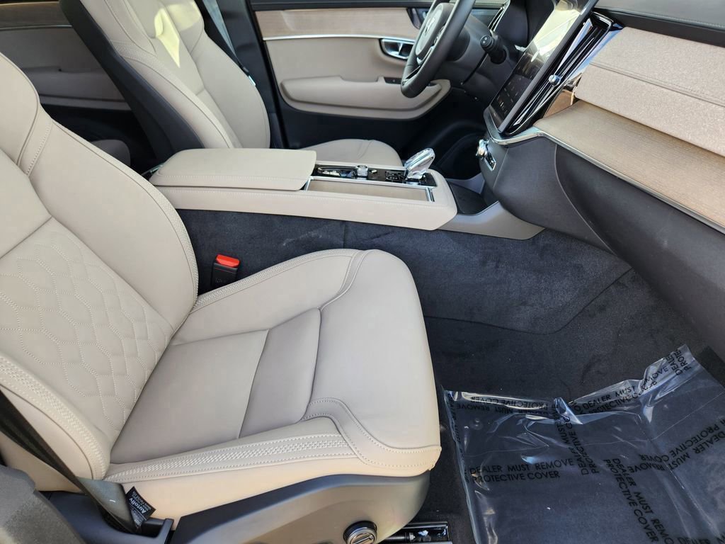 New 2026 Volvo XC90 B6 Plus w/ Protection Package Premier image 19