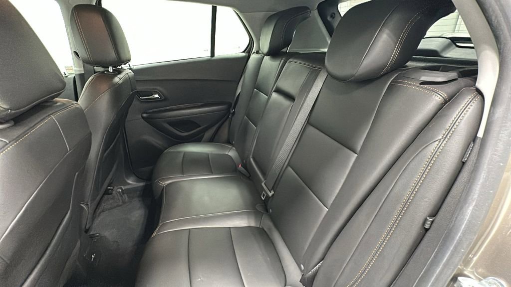 Used 2022 Chevrolet Trax LT w/ Premium Seat Package image 13