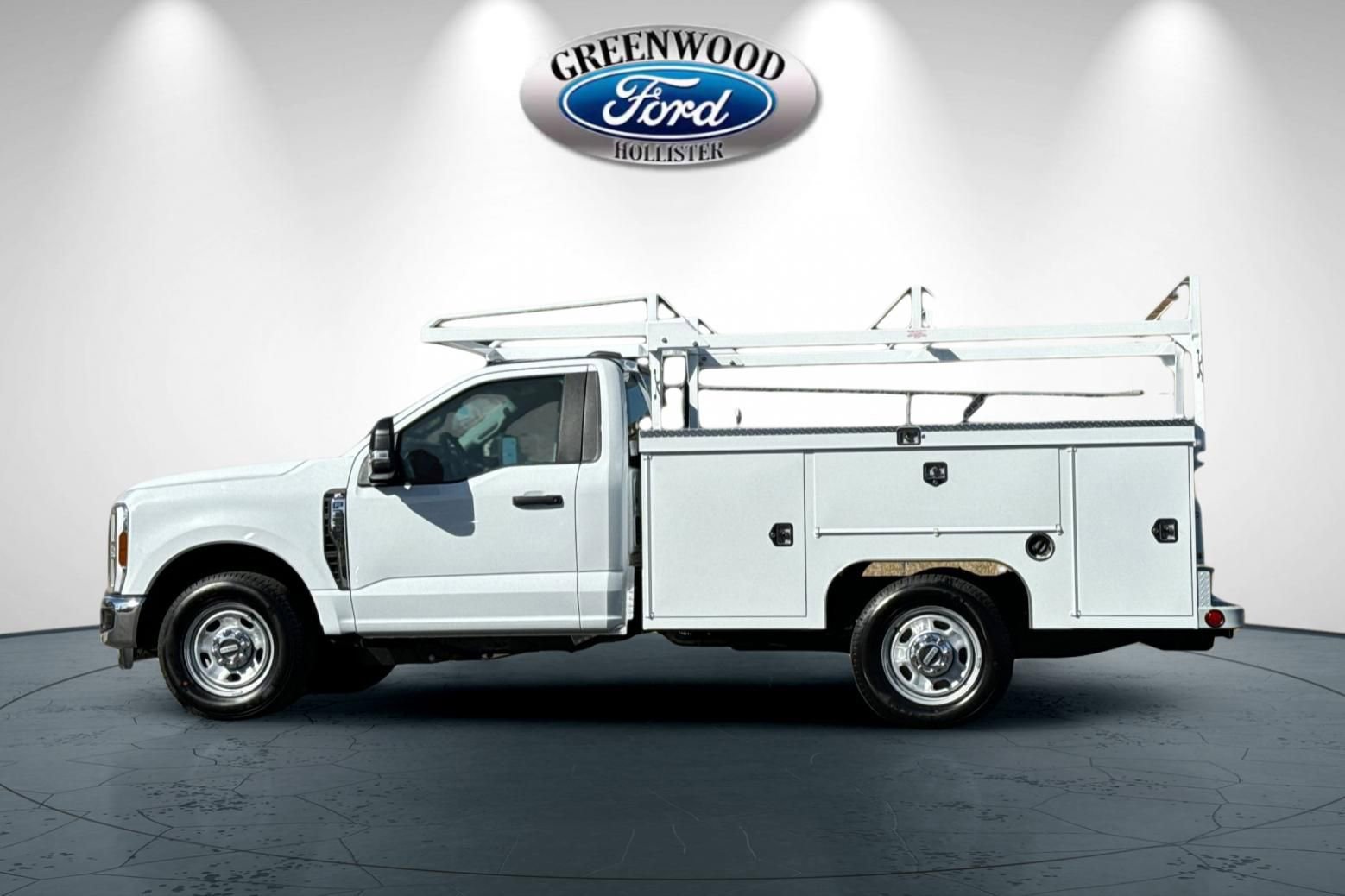 New 2025 Ford F350 XL w/ XL Chrome Package RWD image 7