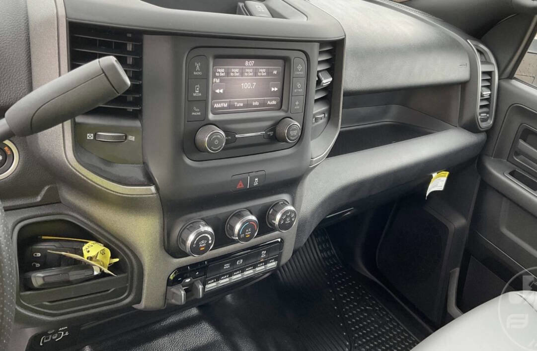 Used 2024 RAM 5500 Tradesman w/ Chrome Appearance Group image 5