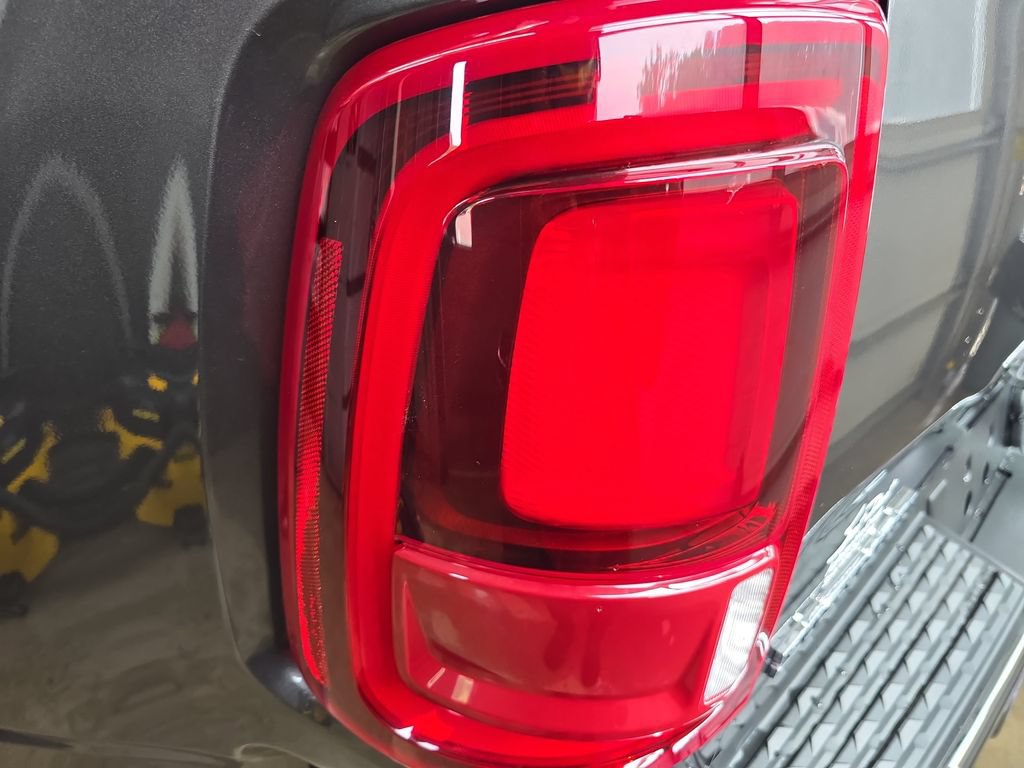 New 2026 RAM 3500 Big Horn AWD/4WD image 35