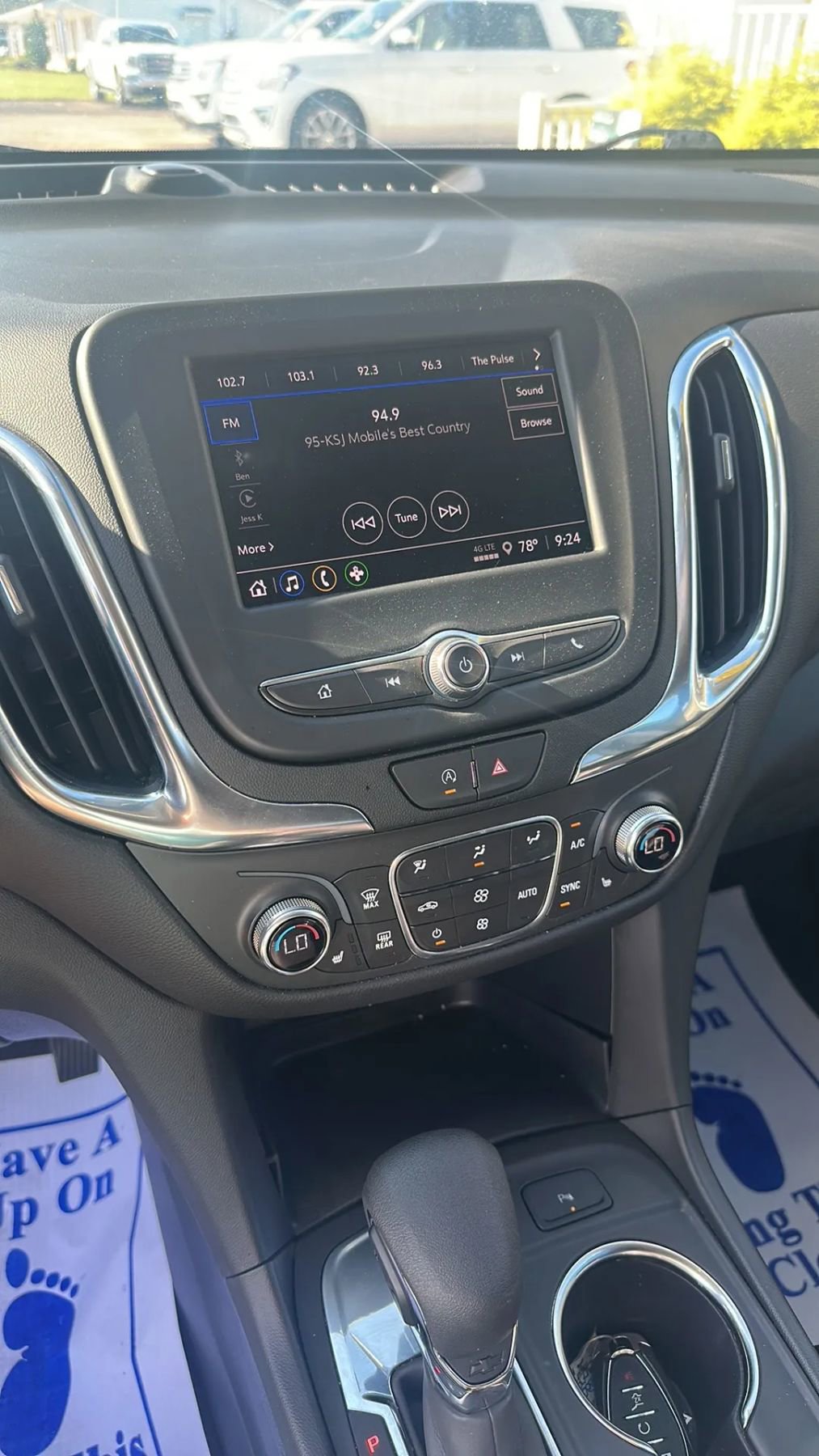 Used 2022 Chevrolet Equinox LT image 14