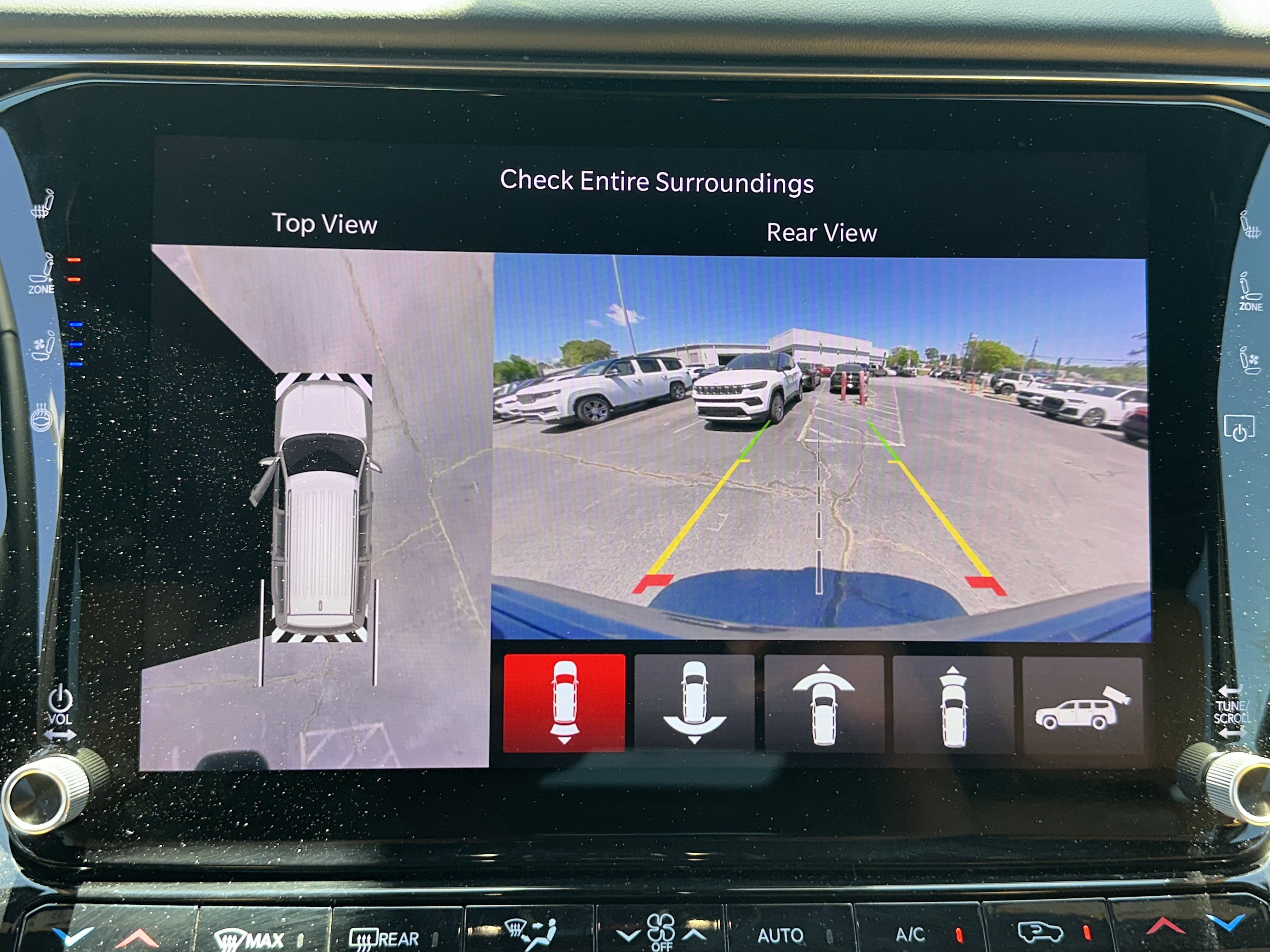 Used 2025 Jeep Grand Wagoneer Series III w/ Rear Seat Video Group 1 AWD/4WD image 34