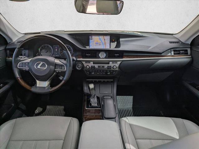 Used 2018 Lexus ES 350 w/ Luxury Package w/Wood Trim FWD image 19