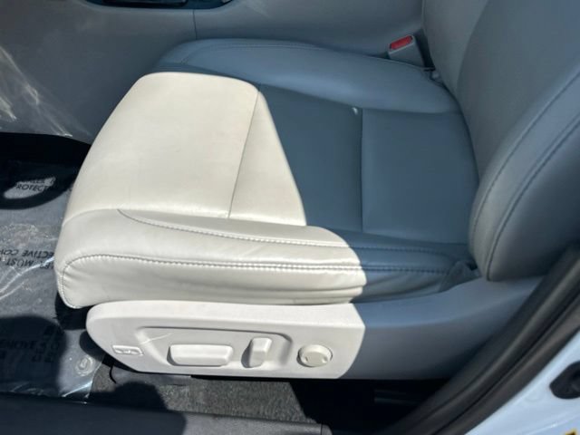 Used 2019 Toyota Highlander XLE AWD/4WD image 27