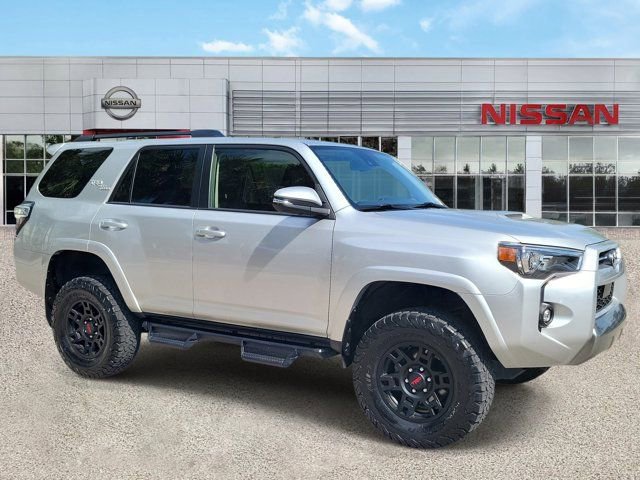Used 2022 Toyota 4Runner TRD Off-Road Premium w/ Moonroof Package image 2