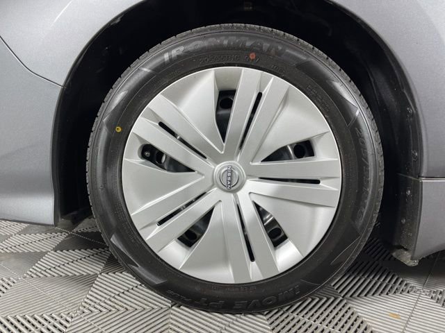 Used 2023 Nissan Leaf S image 12